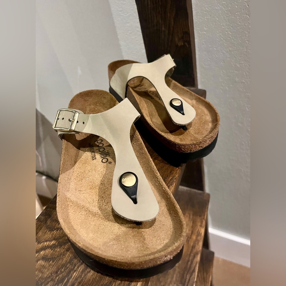 New Women's 38 Papillio by Birkenstock Gizeh platform sandals in Eucalyptus